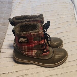 Sorel Trivoli Insulated Rain Duck Boots. Lace Up Winter Boots